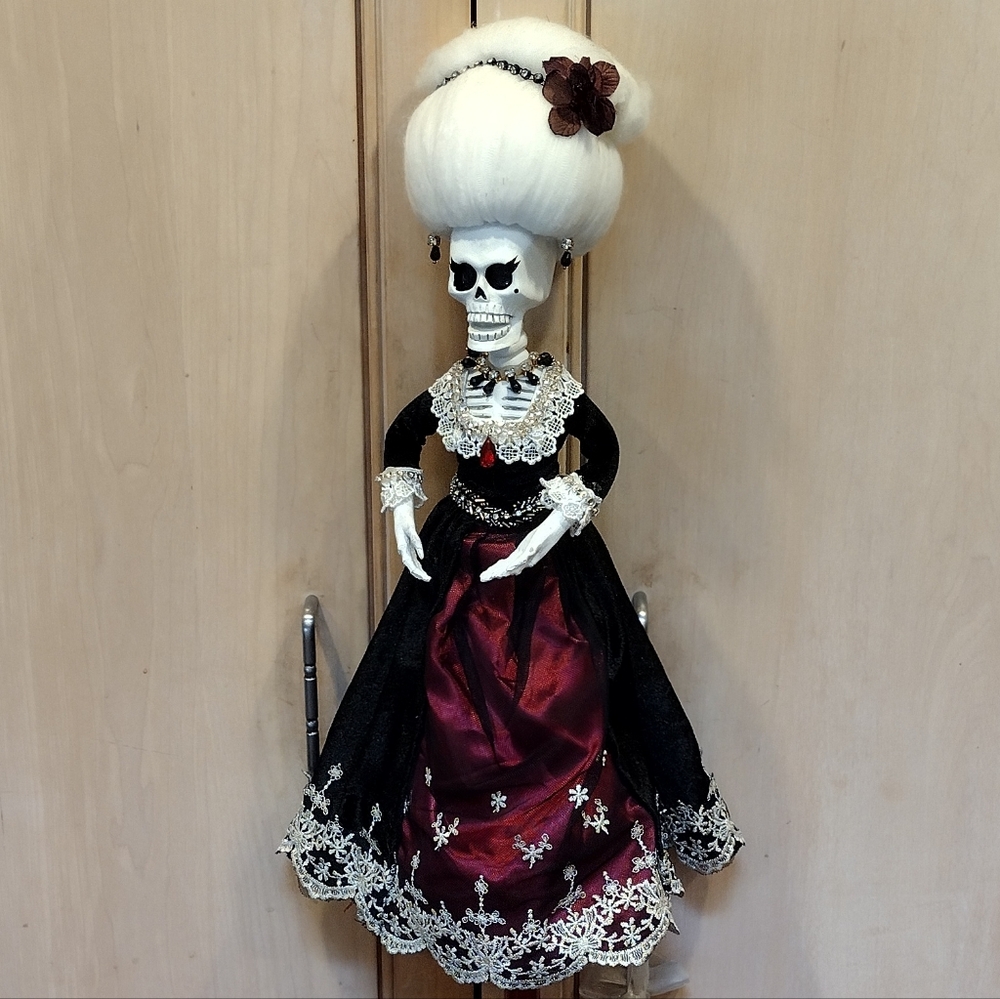 2019 Victorian Ghost Bride Day Of The Dead "Catrina" Doll - Picture 7 of 17